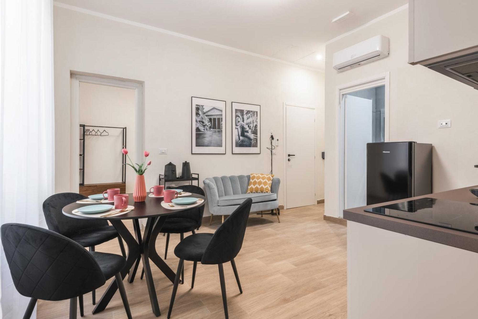 Apartment Fino A 17 Persone In Centro A 17 Minuti A Piedi Da Piazza Di Spagna Rome